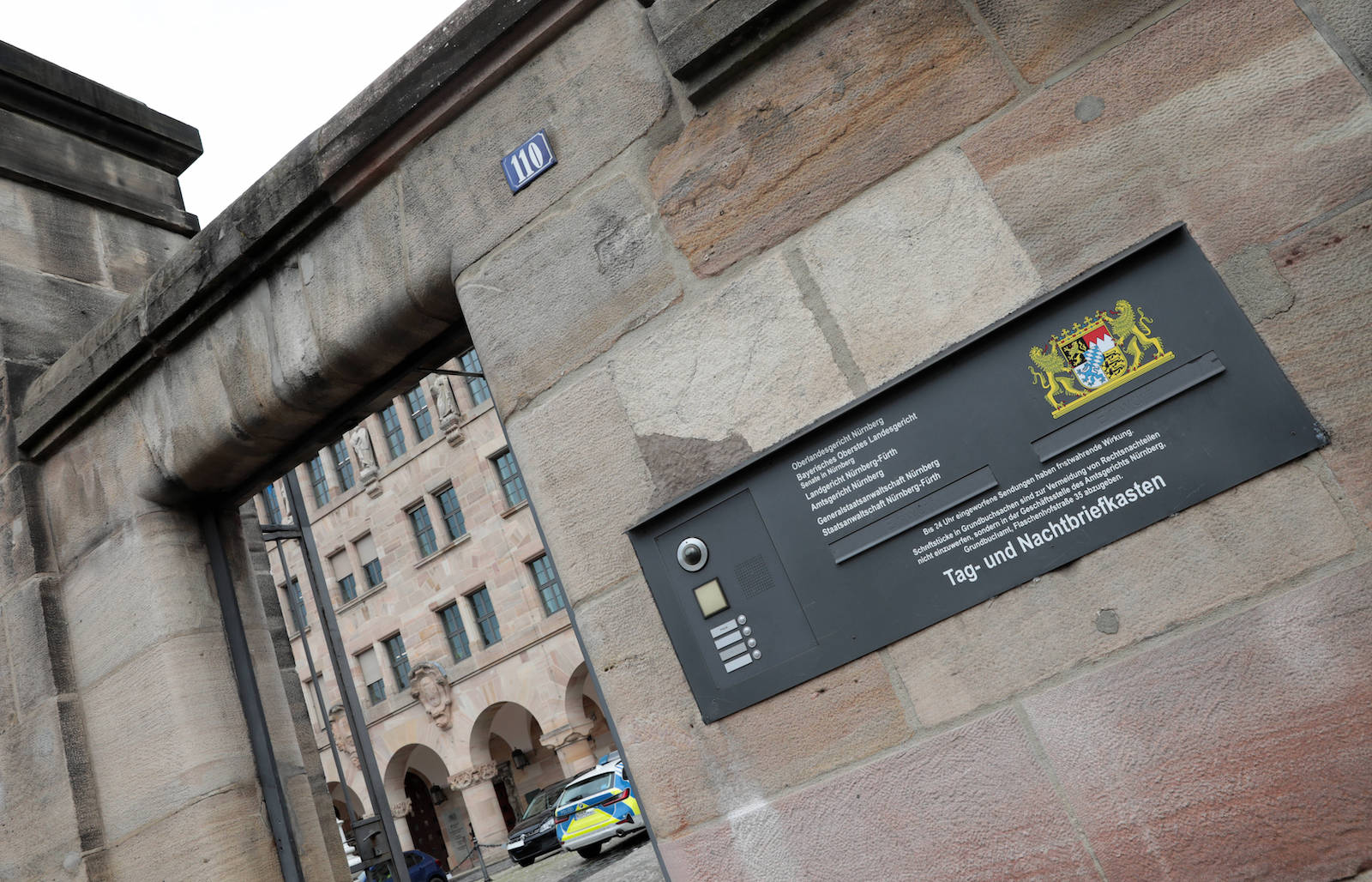 Betrug und Abzocke: Mitarbeiterin zeigt Chefin an Betrug und Abzocke: Mitarbeiterin zeigt Chefin an