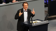 lauterbach bundestag eh aaneu Lauterbach verteidigt Apotheker