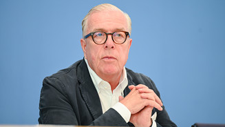 Ärzte-Präsident: „Maßnahmen mit der Brechstange“ Ärzte-Präsident: „Maßnahmen mit der Brechstange“