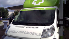 docmorris bus vorne aaneu DocMorris steigt in den Apothekenbus