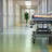 Insolvenzwelle: Klinikträger fordern Nothilfeprogramm Klinik Flur von innen