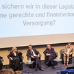Blatt: „Das Thema Apotheken ist höchst emotional“ Gruppenfoto: Francesco De Meo, Michael Heinrich, Geschäftsführer Politik Pharma Deutschland, Karin Maag, unparteiisches Mitglied im Gemeinsamen Bundesausschuss (G-BA), Professor Dr. Achim Jogwick, Vorstandsvorsitzender Klinikum Nürnberg und Moderator, Tino Sorge (CDU), Oliver Blatt, Vorstandsvorsitzender des GKV-Spitzenverbandes und Professor Dr. Boris Augurzky auf dem diesjährigen Eppendorfer Dialog.