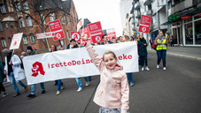 #retteDeineApotheke: Hunderte demonstrieren in Berlin #retteDeineApotheke: Hunderte demonstrieren in Berlin