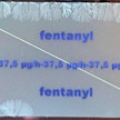 Fentanyl-Pflaster mit Kristallen Fentanyl-Pflaster mit Kristallen am Rand