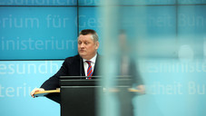 groehe 20140326-rednerpult-eh Die Berater des Ministers