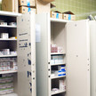 kkh apotheke 040415 28-eh Medikamentenschrank in Klinik