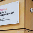 BSW rechnet mit 6 bis 8 Prozent Schild des BSW an einer Hauswand