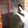 Apotheker über 24h-Abholautomat mit integrierter Notdienstanlage