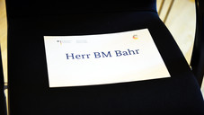 Neue Minister gesucht Neue Minister gesucht