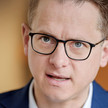 Linnemann für schnellere Anerkennung Carsten Linnemann spricht