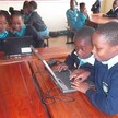 Sanacorp unterstützt Schulen mit Laptops