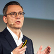 „Für keine Berufsgruppe ist relevant, was übrig bleibt“ Dr. Sebastian Schwintek auf der Bühne