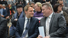 Gesang für Bahr, Glückwünsche für Gröhe Gesang für Bahr, Glückwünsche für Gröhe