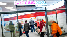 sabelus-xxl1703 17 eroeffnung domma XXL-Apotheke: Eine Nummer zu groß