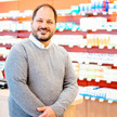 150 Kilometer: Mini-Apotheke sichert Mega-Verbund Boris Osmann in seiner Apotheke