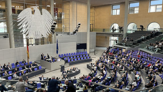 Private Vorsorge: Zuschüsse auch für Selbstständige Symbolbild: Sitzung im Bundestag, 24.2.23