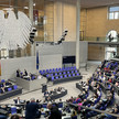 Bundestag beschließt „partielle Berufserlaubnis“ Symbolbild: Sitzung im Bundestag, 24.2.23