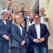 Borchardt: Keine Fixumserhöhung, kein ApoVWG Dr. Oliver Vogt (v.r.), CDU-Bundestagsabgeordneter aus dem Kreis Minden-Lübbecke, Simone Borchardt, gesundheitspolitische Sprecherin der CDU/CSU-Bundestagsfraktion, und neun Apotheker aus dem Kreis Minden-Lübbecke.