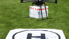 mikrokopter1 Hi Systems „Lebensrettende Substanzen, keine Bücher“