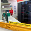 PKA am Telefon: Kundenanfragen richtig behandeln Sprüche am Spiegel im Apotheken-Backoffice, die helfen sollen, im Telefonat freundlich und sachlich zu bleiben