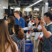 Studierende besuchen Großhandel und Apotheke Studierende beim Besuch der Pharmagroßhandlung Kehr in Braunschweig
