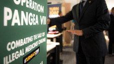 Großrazzia gegen Pillen-Dealer Großrazzia gegen Pillen-Dealer