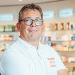 „E-Rezept-Terminal besser als Apotheke-Light“ Apotheker Stefan Burgstaller im Porträt. Mehr dazu im Artikel.