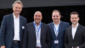 Geilenkirchen: 100 Jahre, 100 Prozent Familie Pharmamanager Lutz Geilenkirchen mit Gästen.